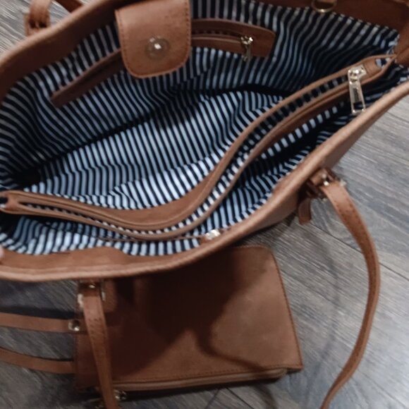 Womans Urban Expressions purse with matching handbag - Picture 3 of 12